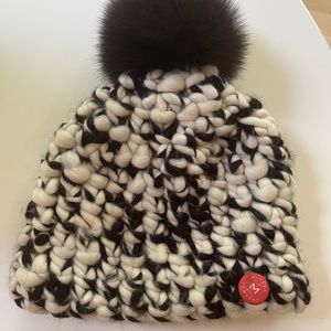 Mischa Lampert Classic Pomster Beanie Black/White